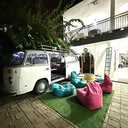 D'Flora Homestay Labuan Bajo Eksteriør billede