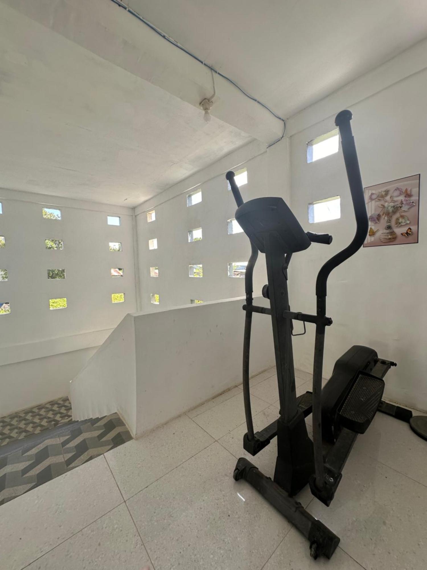 D'Flora Homestay Labuan Bajo Eksteriør billede