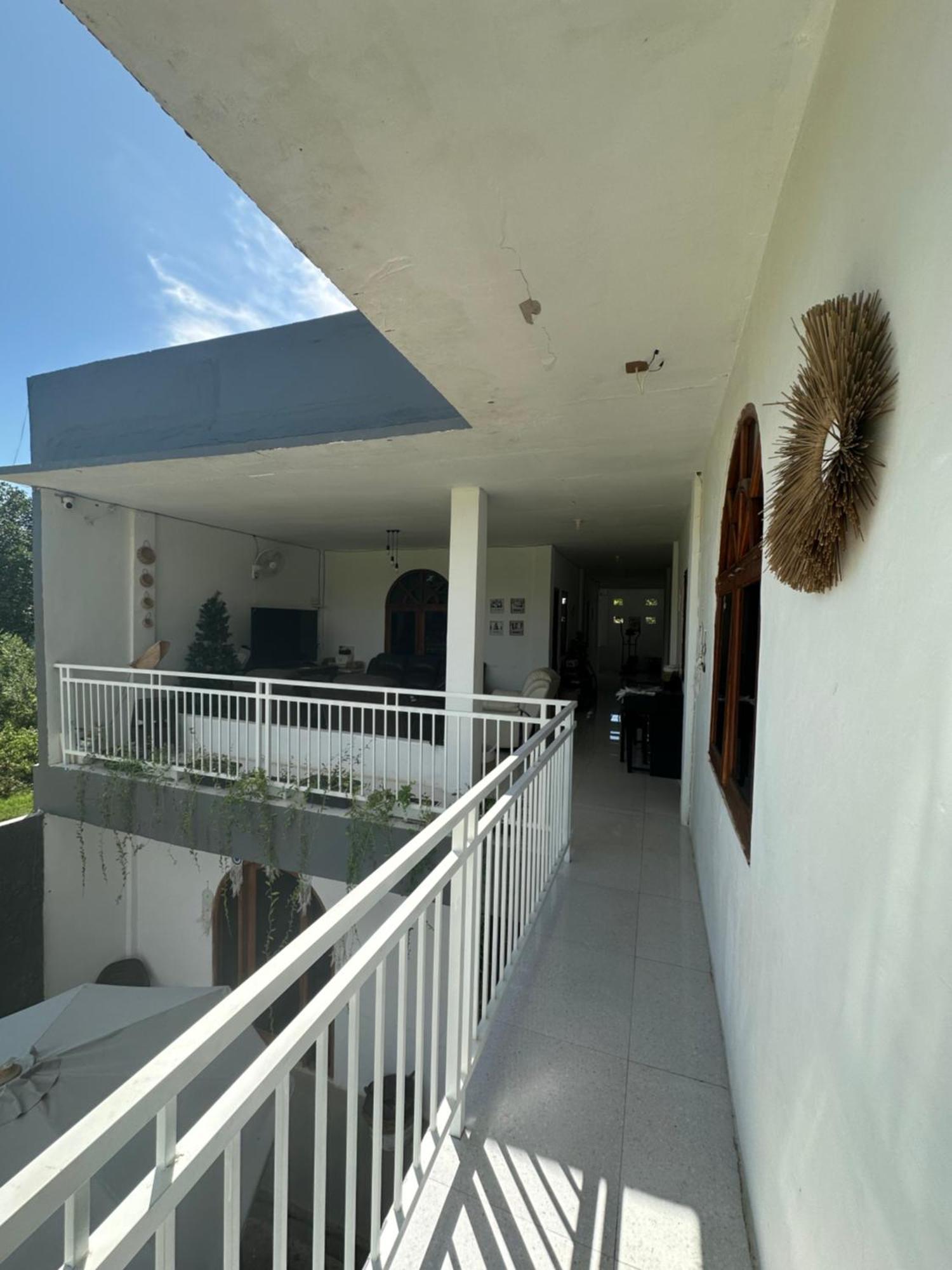 D'Flora Homestay Labuan Bajo Eksteriør billede