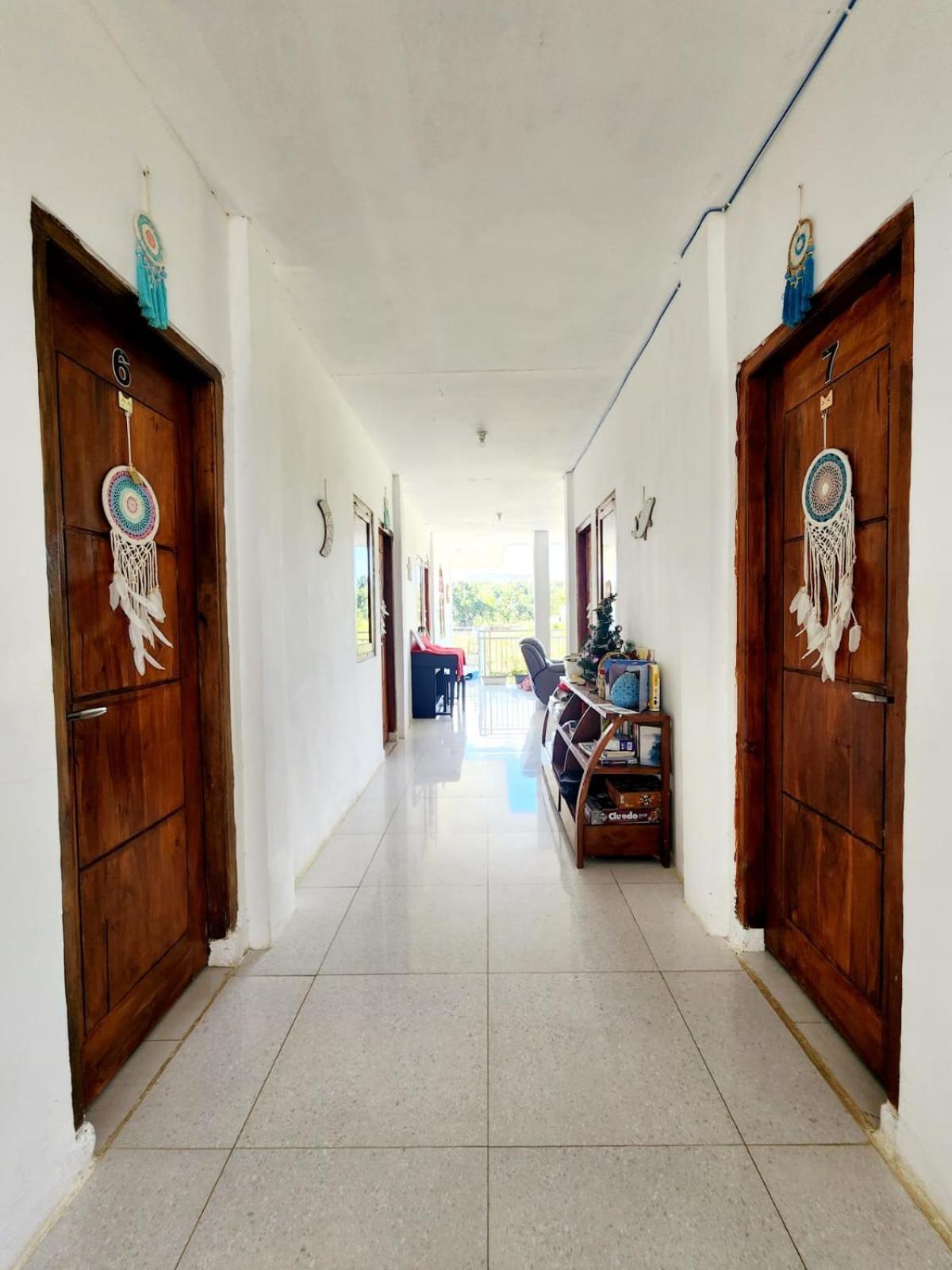 D'Flora Homestay Labuan Bajo Eksteriør billede