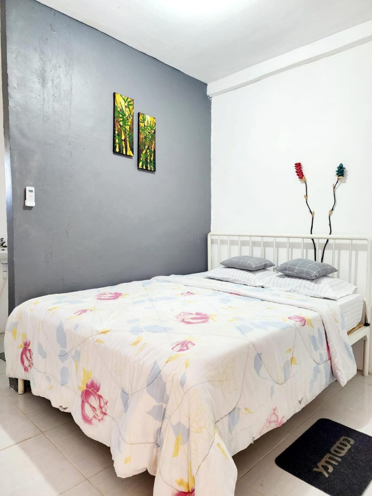 D'Flora Homestay Labuan Bajo Eksteriør billede
