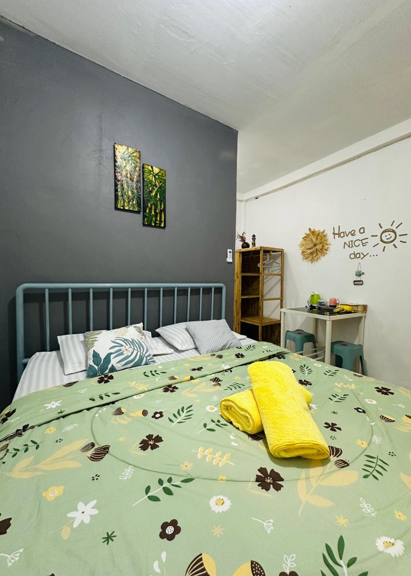 D'Flora Homestay Labuan Bajo Eksteriør billede