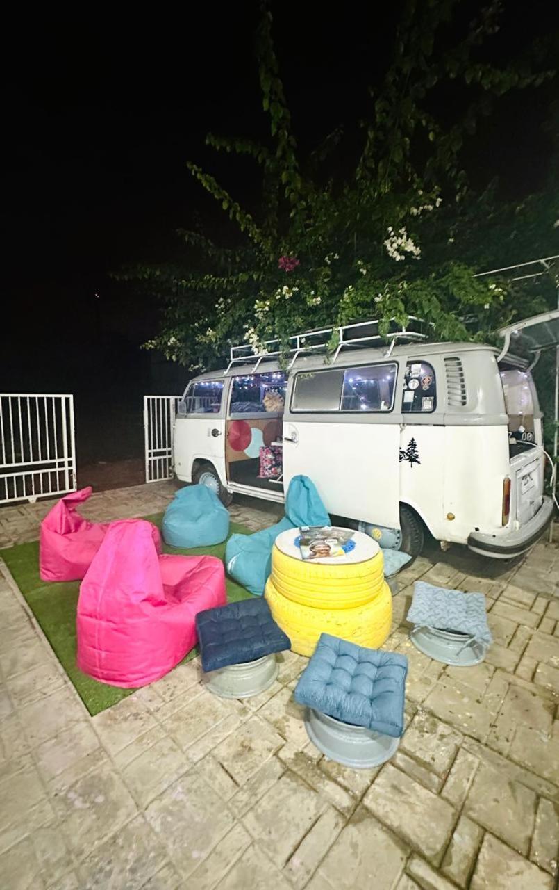 D'Flora Homestay Labuan Bajo Eksteriør billede