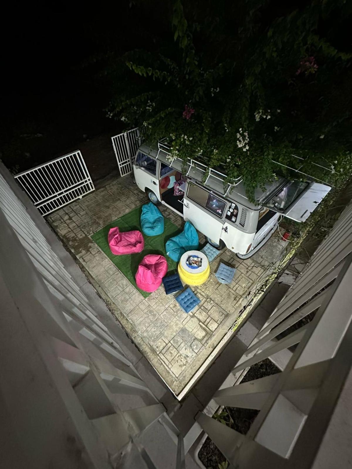 D'Flora Homestay Labuan Bajo Eksteriør billede