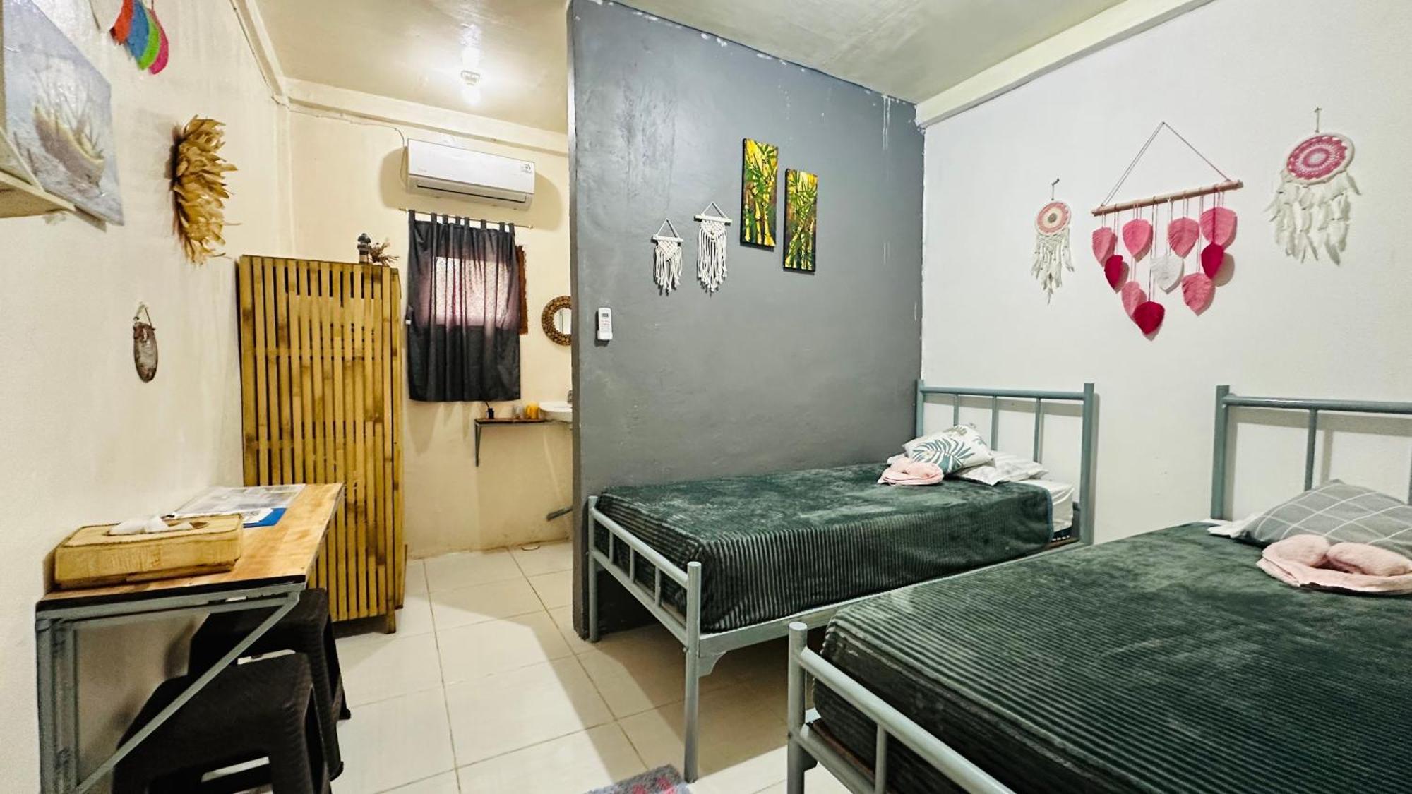 D'Flora Homestay Labuan Bajo Eksteriør billede